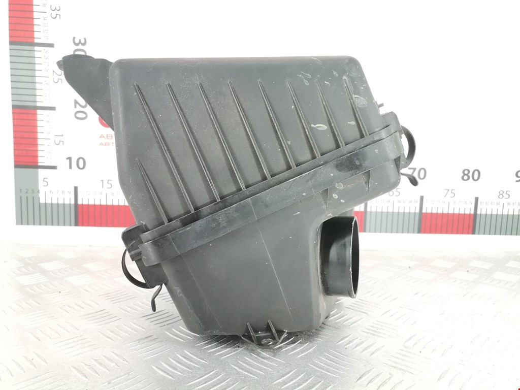 Корпус воздушного фильтра KIA Opirus 2003-2010