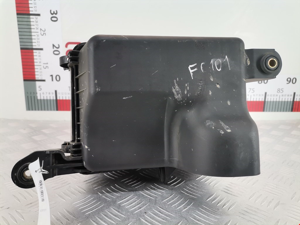 Корпус воздушного фильтра KIA Opirus 2003-2010