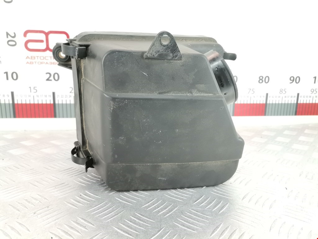 Корпус воздушного фильтра KIA Opirus 2003-2010