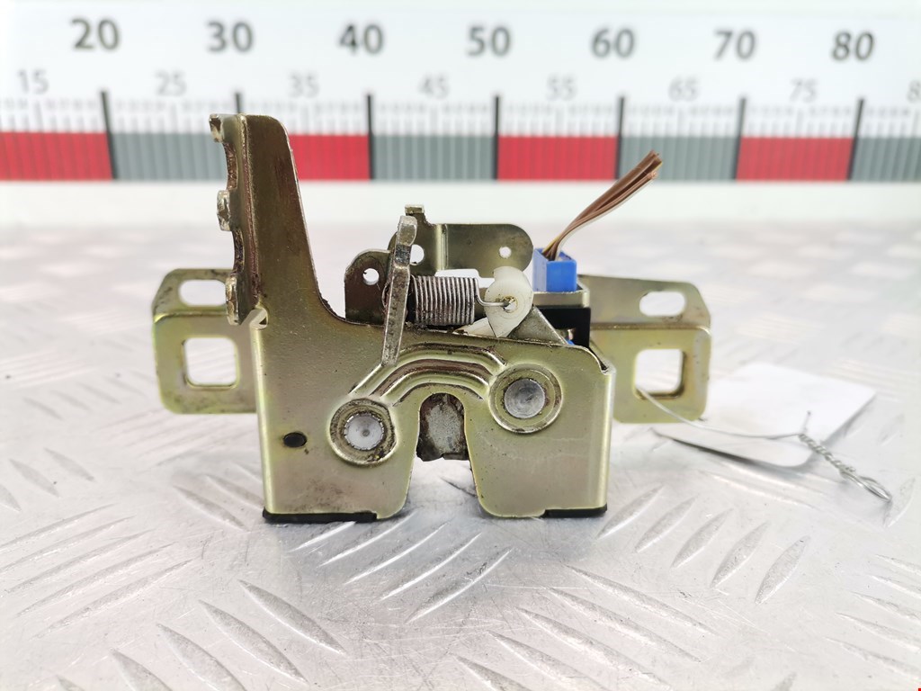 Замок багажника (крышки двери) FORD Mondeo II 1996-2000