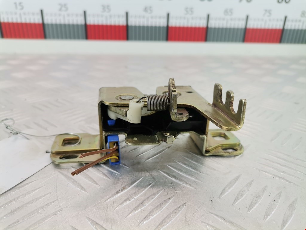 Замок багажника (крышки двери) FORD Mondeo II 1996-2000