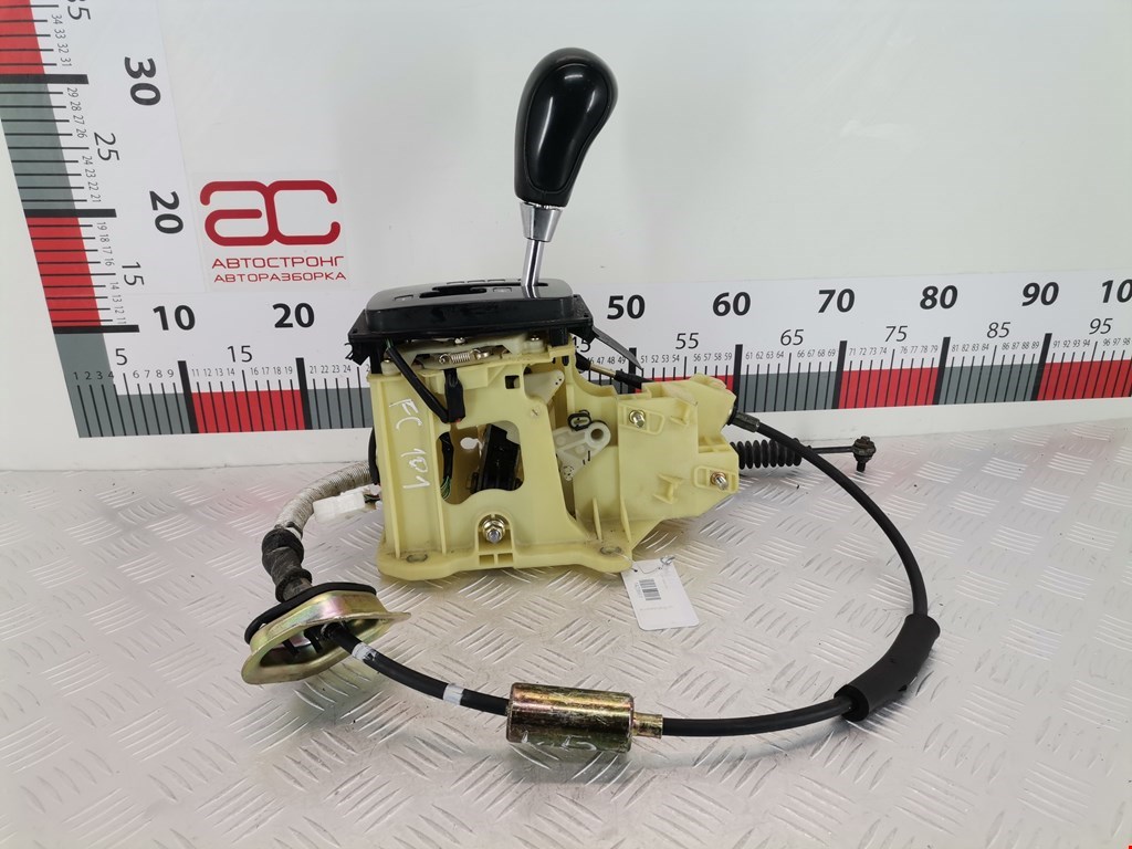 Кулиса (селектор) АКПП/МКПП в салоне KIA Opirus 2003-2010