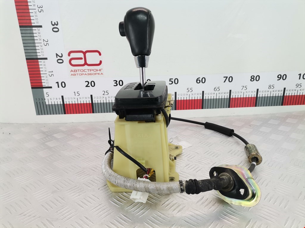 Кулиса (селектор) АКПП/МКПП в салоне KIA Opirus 2003-2010