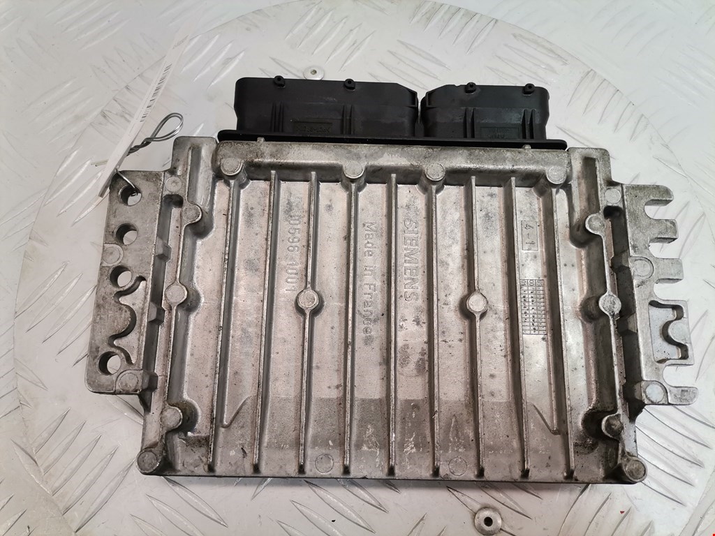 Блок управления двигателя (ЭБУ) MINI Hatch R50/R53 3-door 2001-2006