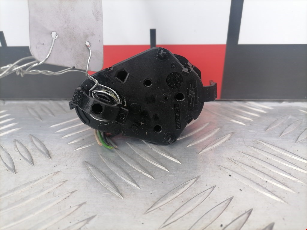 Моторчик заслонки печки BMW X5 E53 1999-2006