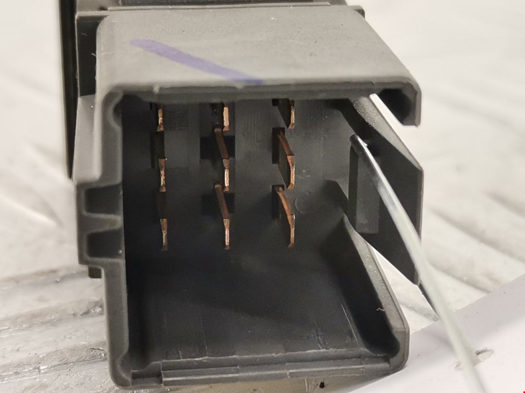 Кнопка аварийной сигнализации (аварийки) PEUGEOT 605 1989-1999