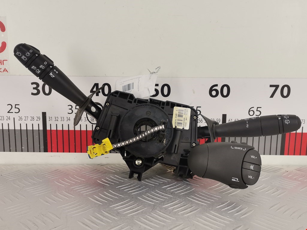 Переключатель поворотов и дворников (стрекоза) Renault Duster 1 (2010-2020)