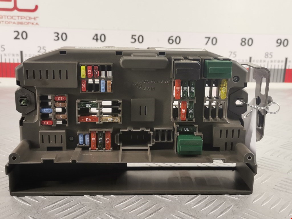 Датчик уровня в бачок омывателя BMW 5er 5 серия E60/E61 2003-2010
