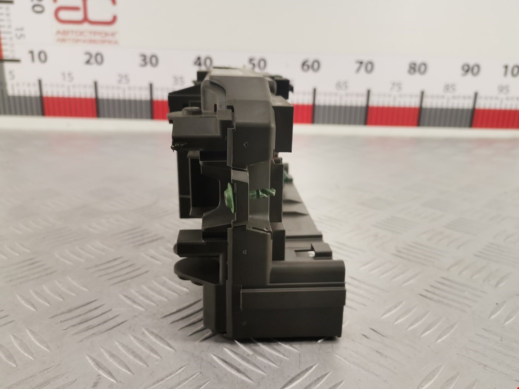 Датчик уровня в бачок омывателя BMW 5er 5 серия E60/E61 2003-2010