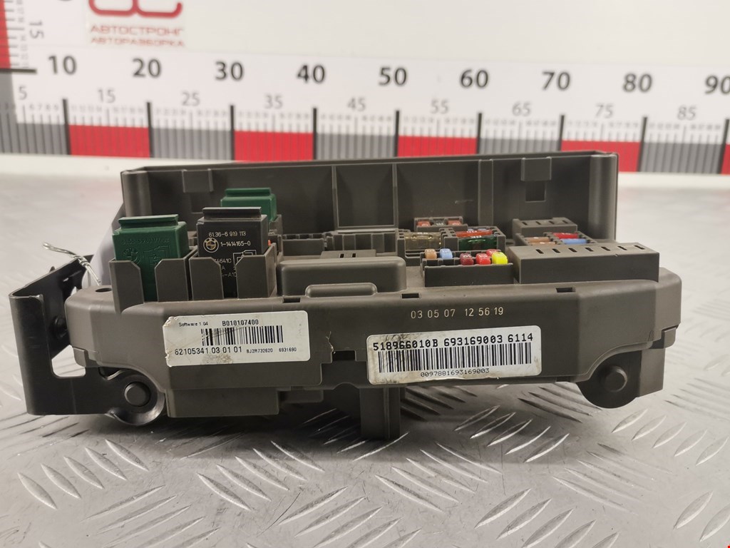 Датчик уровня в бачок омывателя BMW 5er 5 серия E60/E61 2003-2010