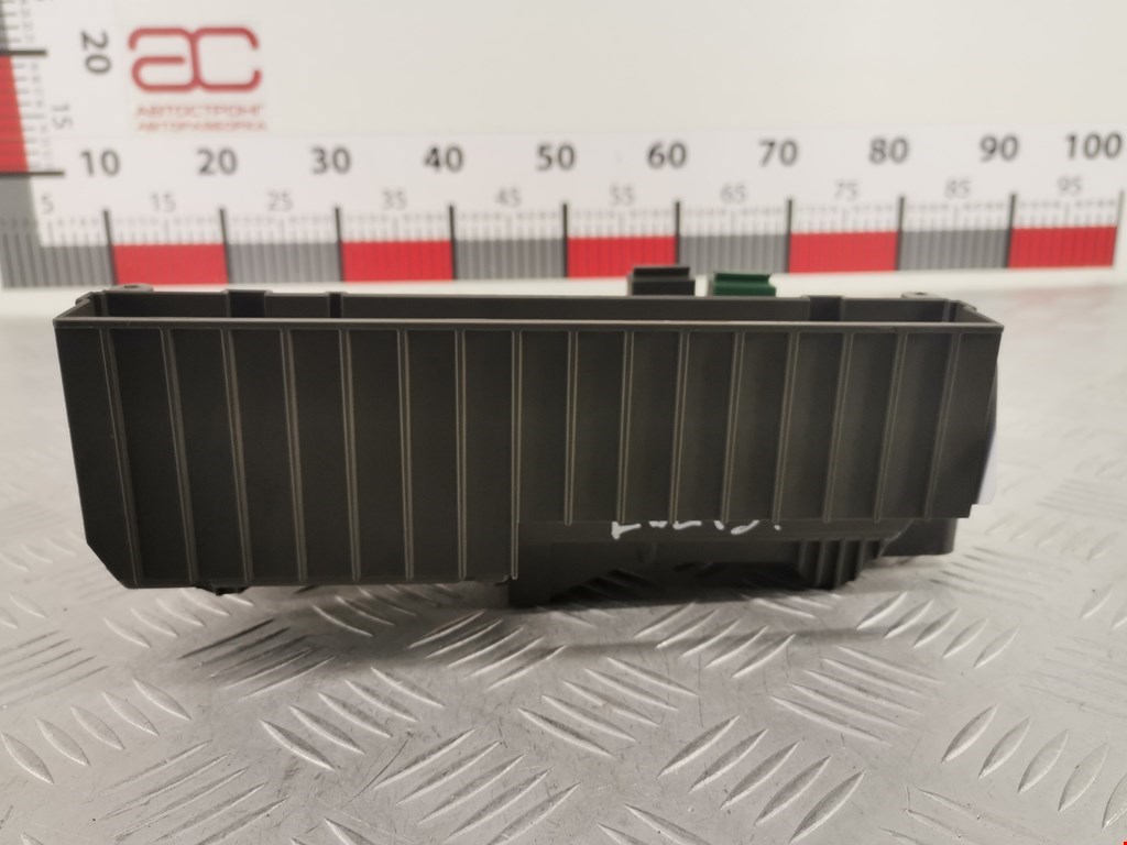 Датчик уровня в бачок омывателя BMW 5er 5 серия E60/E61 2003-2010