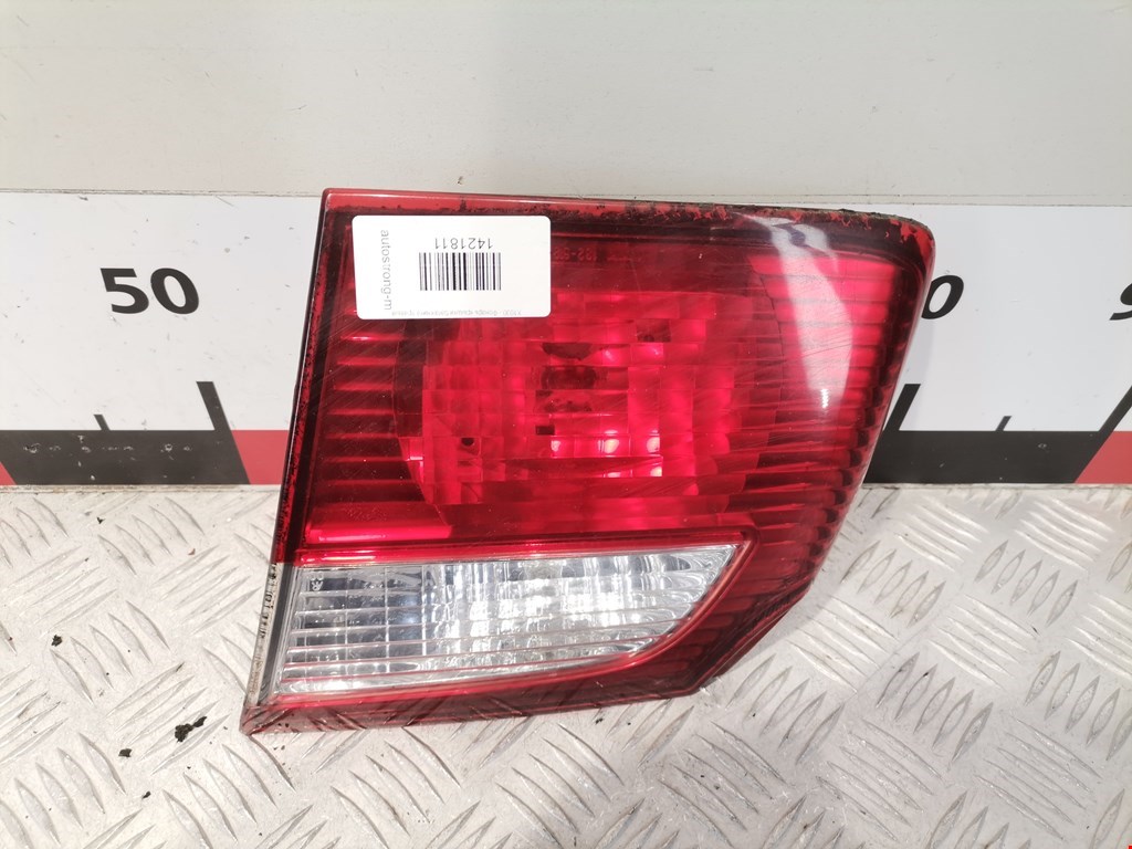 Фонарь задний внутренний правый MAZDA 626 GF 1997-2003