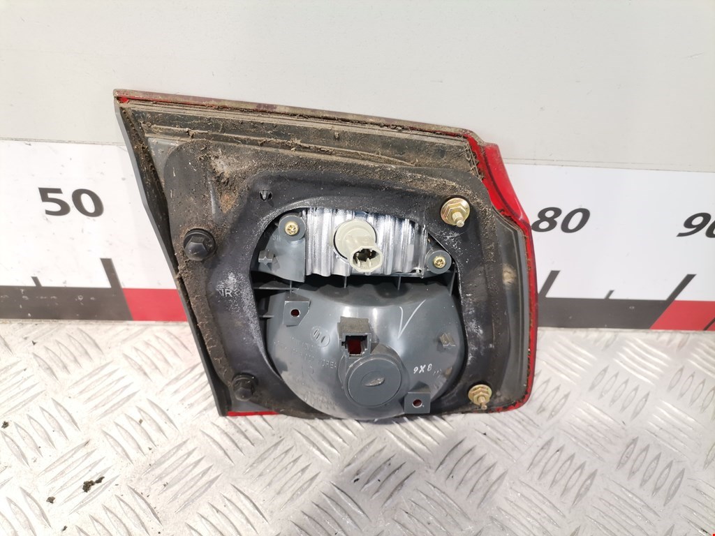 Фонарь задний внутренний правый MAZDA 626 GF 1997-2003