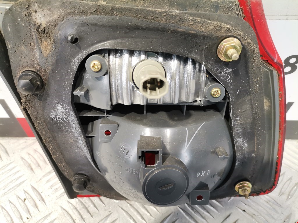 Фонарь задний внутренний правый MAZDA 626 GF 1997-2003