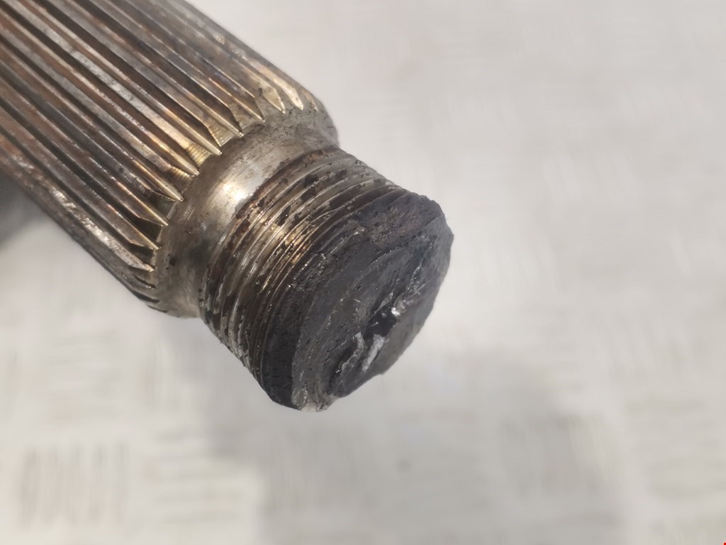 Полуось (привод, приводной вал) задняя правая BMW X5 E70 2007-2013