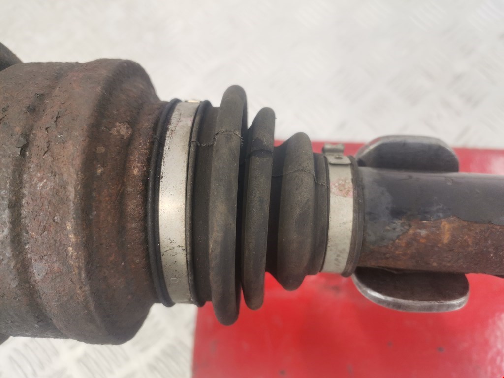 Полуось (привод, приводной вал) задняя правая BMW X5 E70 2007-2013