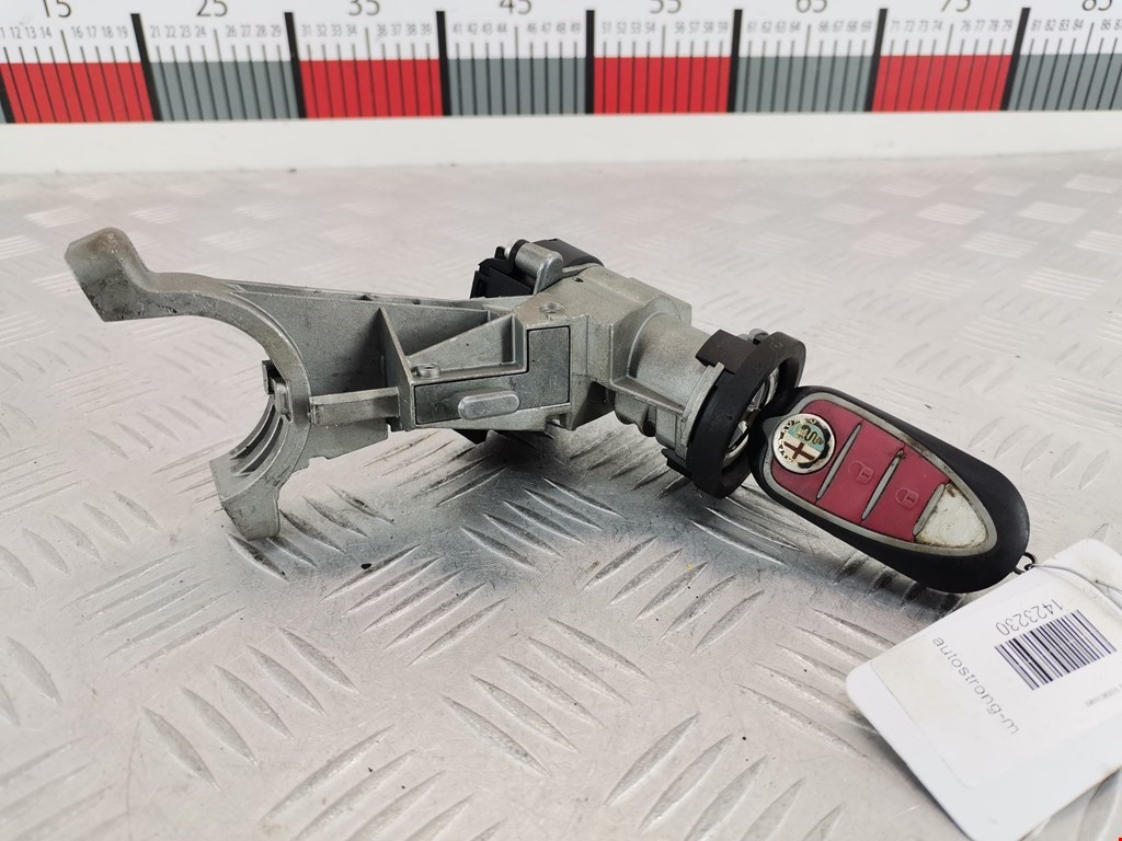 Замок зажигания ALFA ROMEO MiTo 2008-2018