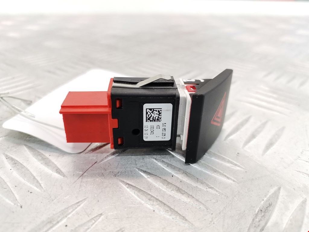 Кнопка аварийной сигнализации (аварийки) SKODA Fabia MK2 5J 2007-2014