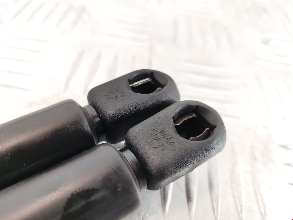 Амортизатор крышки (двери) багажника NISSAN Almera N16 2000-2006