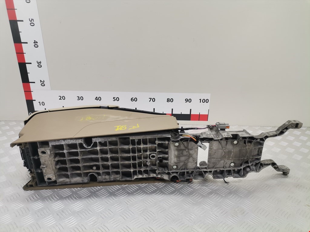 Подлокотник в салон VOLVO S80 II 2006-2016