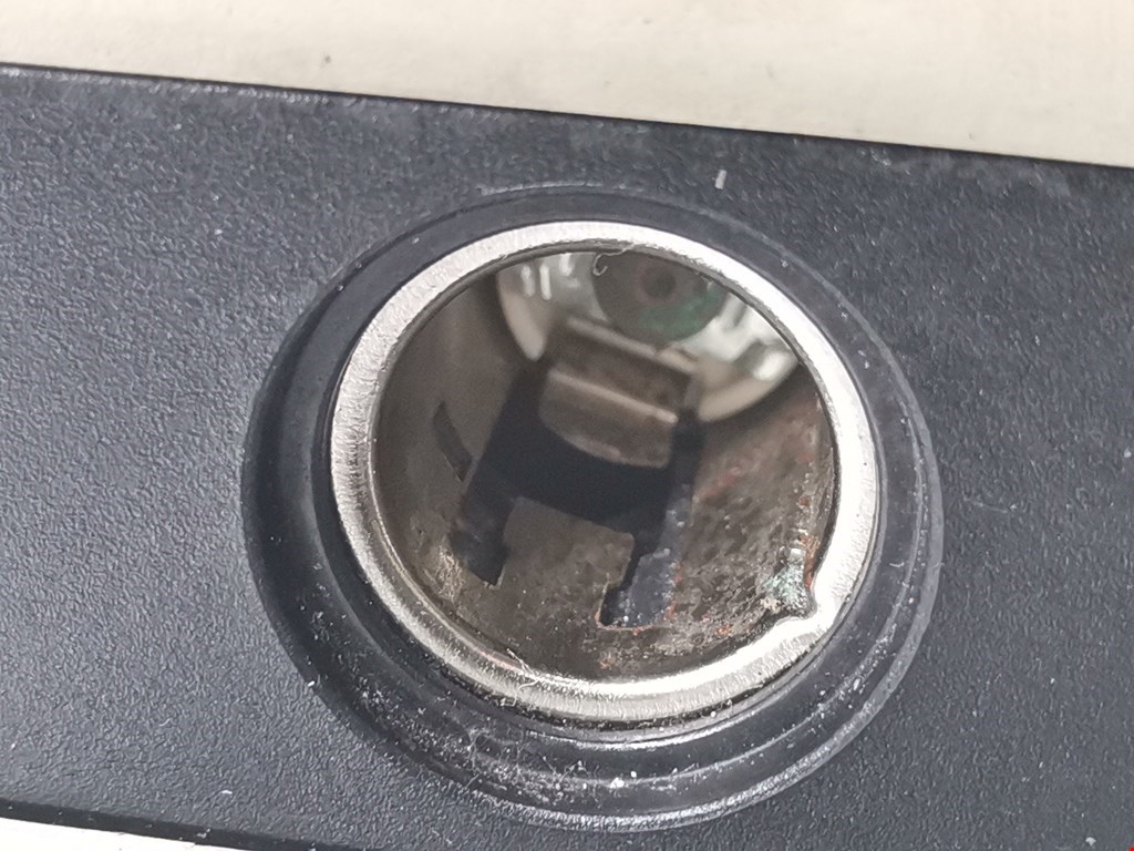 Подлокотник в салон VOLVO S80 II 2006-2016