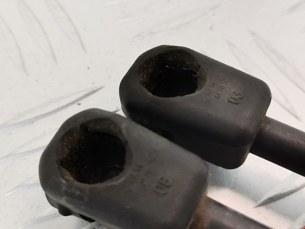 Амортизатор крышки (двери) багажника OPEL Corsa D 2006-2014