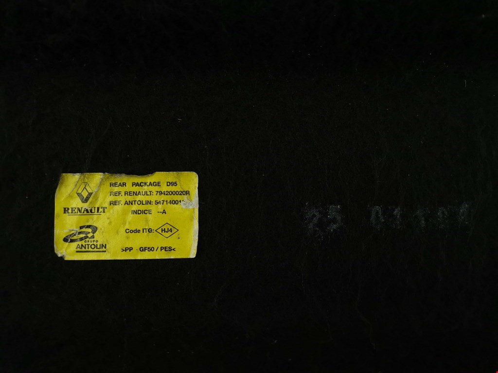 Шторка багажника (полка) RENAULT Megane III 2009-2016