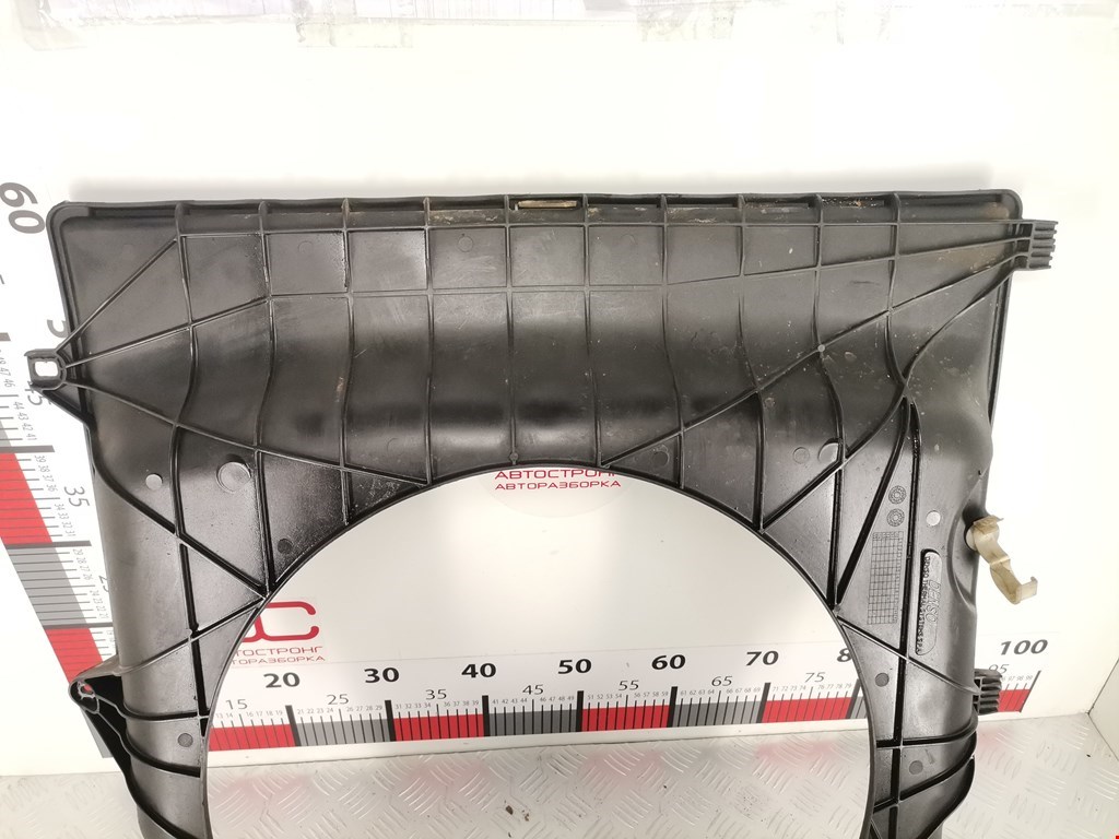 Диффузор (кожух) вентилятора IVECO Daily V 2011-2014