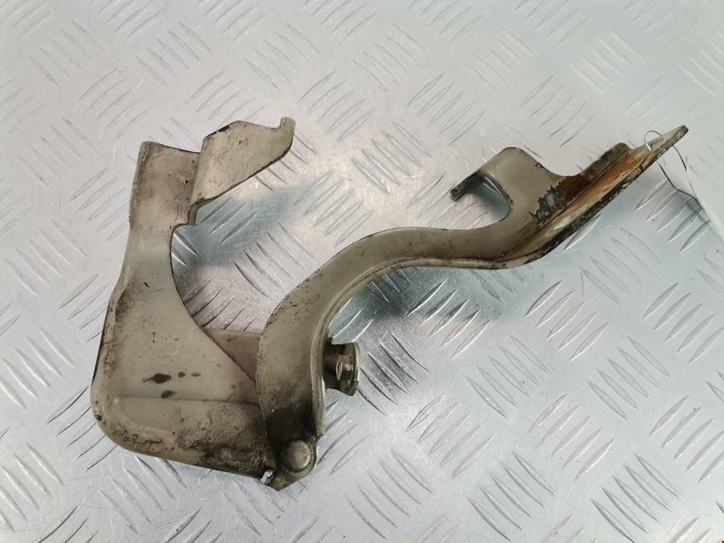 Петля капота левая/правая CHEVROLET Captiva 2006-2010