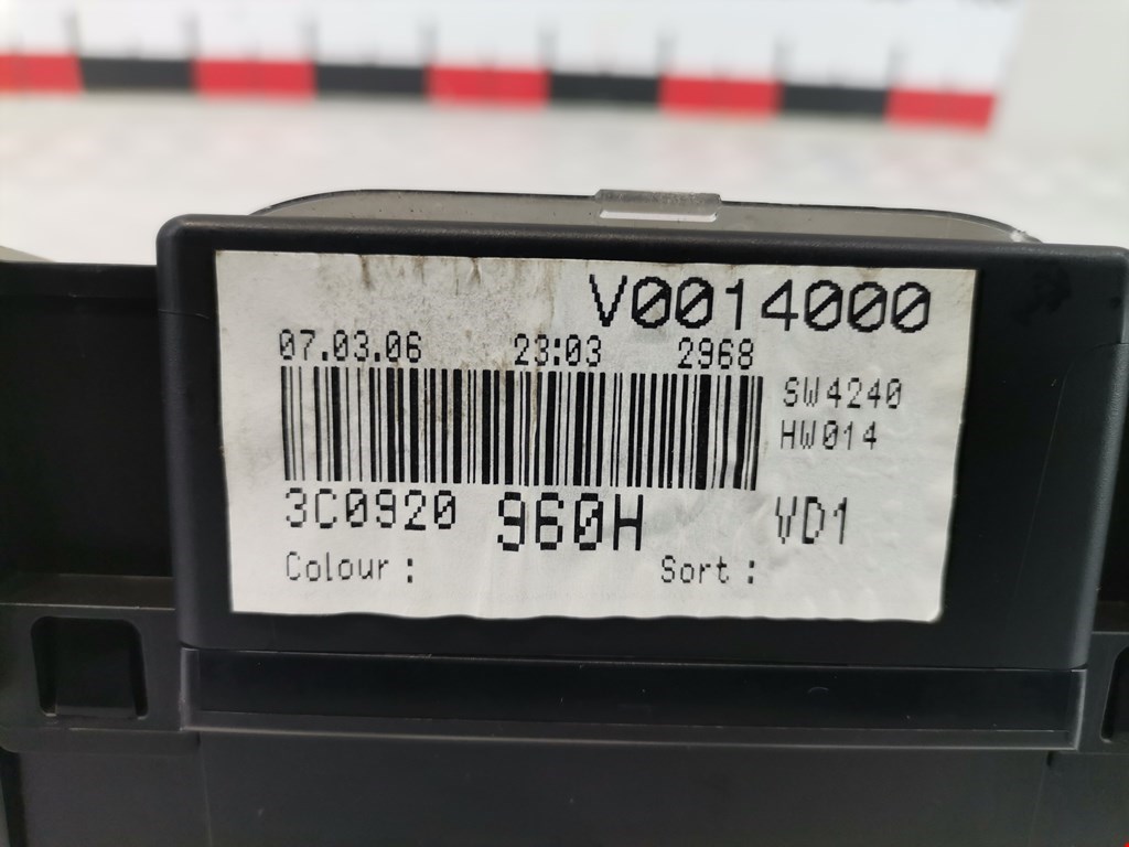 Панель приборов (щиток) VOLKSWAGEN Passat B6 2005-2011