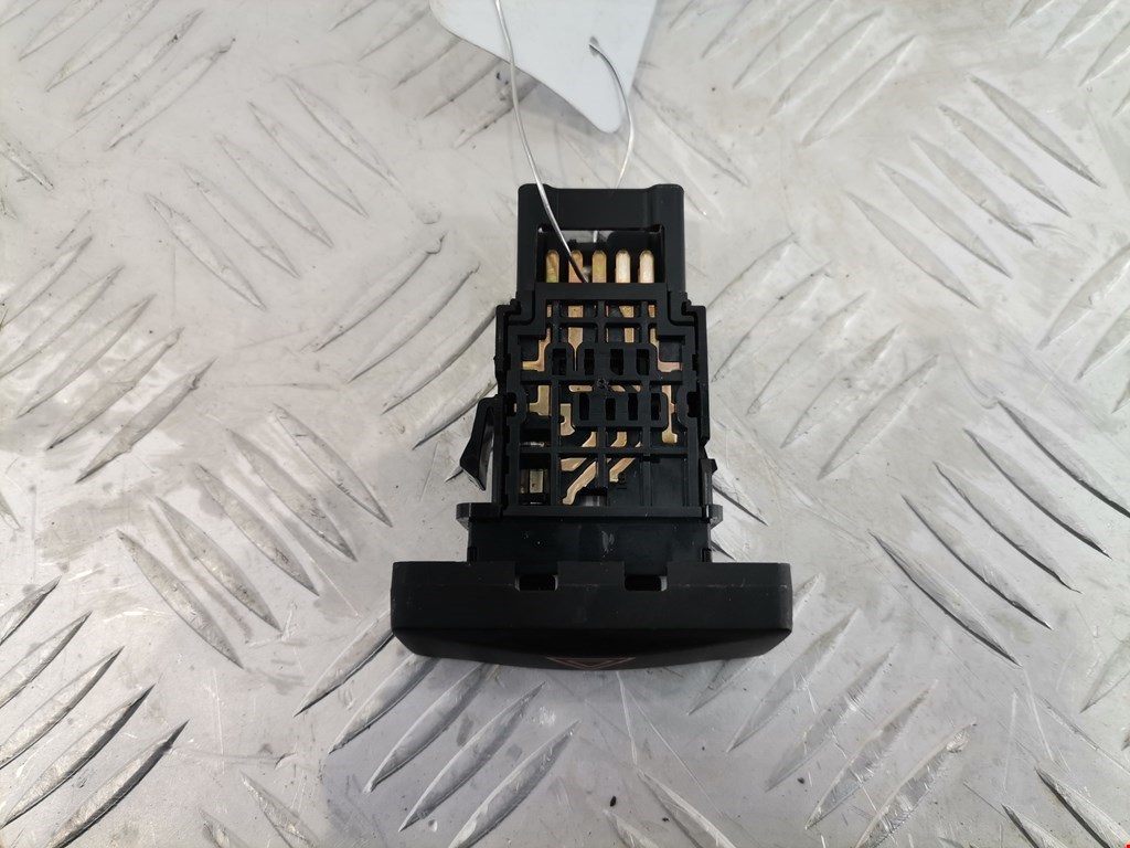 Кнопка аварийной сигнализации (аварийки) NISSAN X-Trail T31 2007-2015