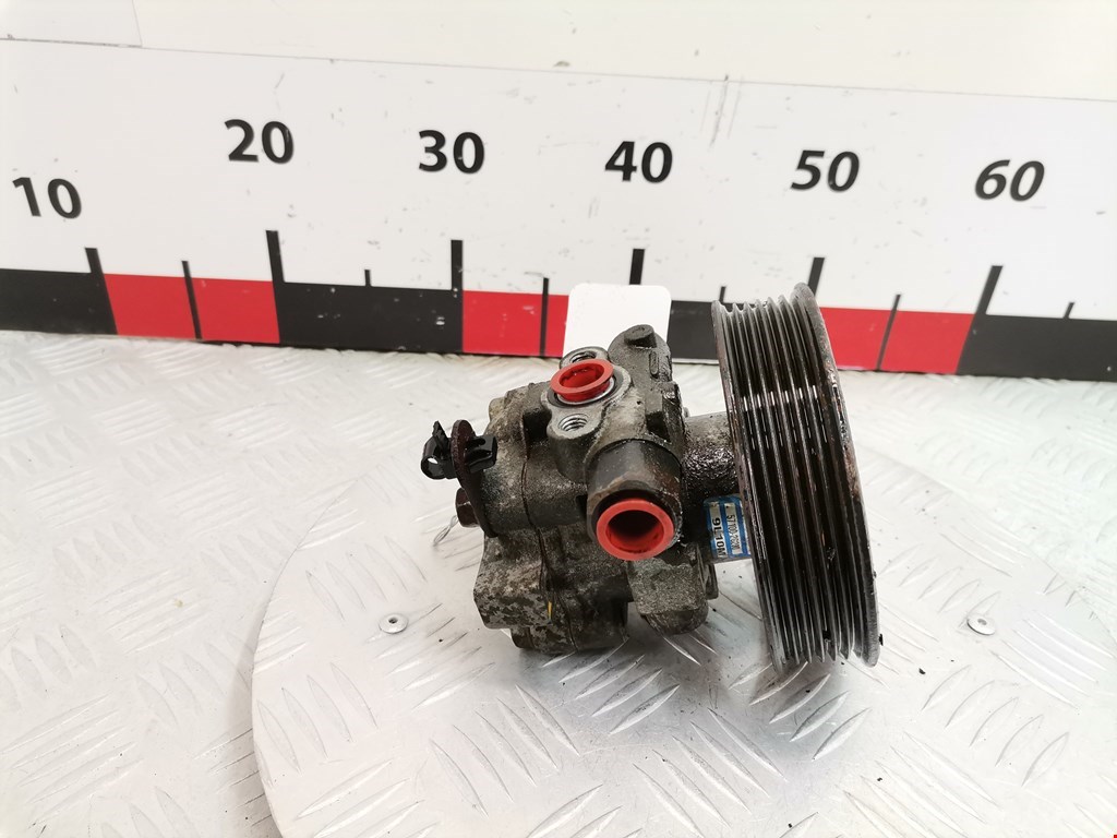 Насос гидроусилителя руля (ГУР) KIA Magentis 2006-2010