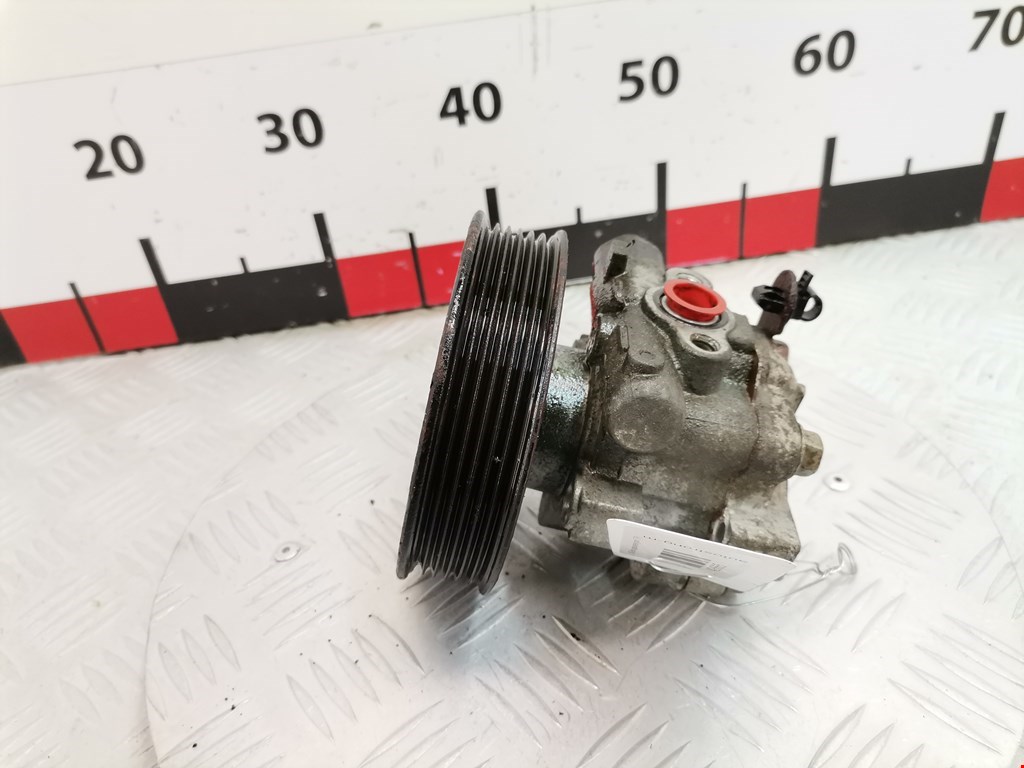 Насос гидроусилителя руля (ГУР) KIA Magentis 2006-2010