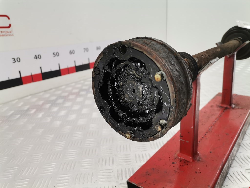 Полуось (привод, приводной вал) задняя левая SKODA Octavia A5 1Z- 2004-2013