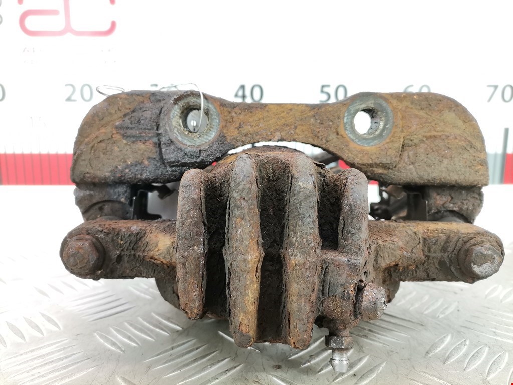 Суппорт передний правый PEUGEOT 308 2007-2015