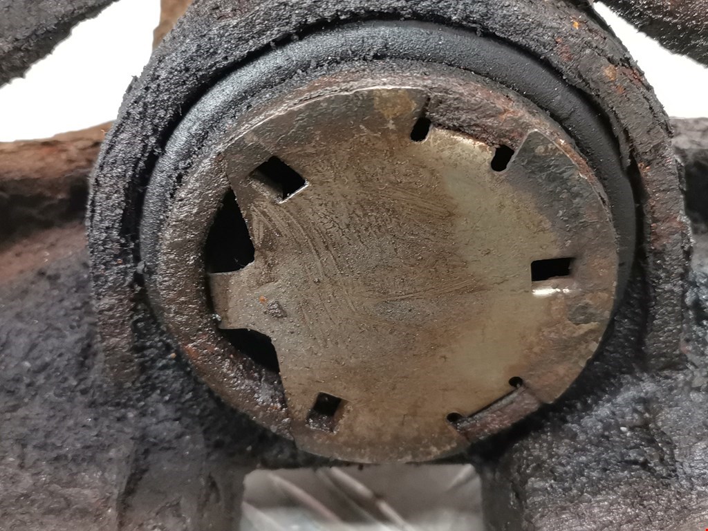 Суппорт передний правый PEUGEOT 308 2007-2015