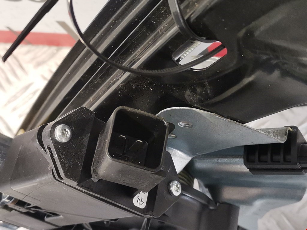 Стеклоподъемник передний левый OPEL Astra J 2009-2017