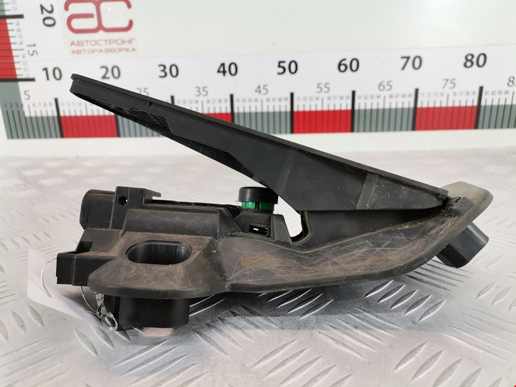 Педаль газа VOLKSWAGEN Passat B6 2005-2011