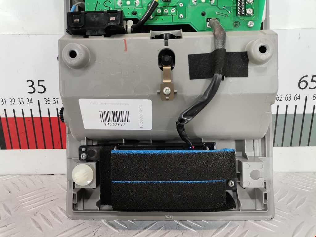 Плафон салонный (салона фонарь) TOYOTA Prius II XW20 2003-2012