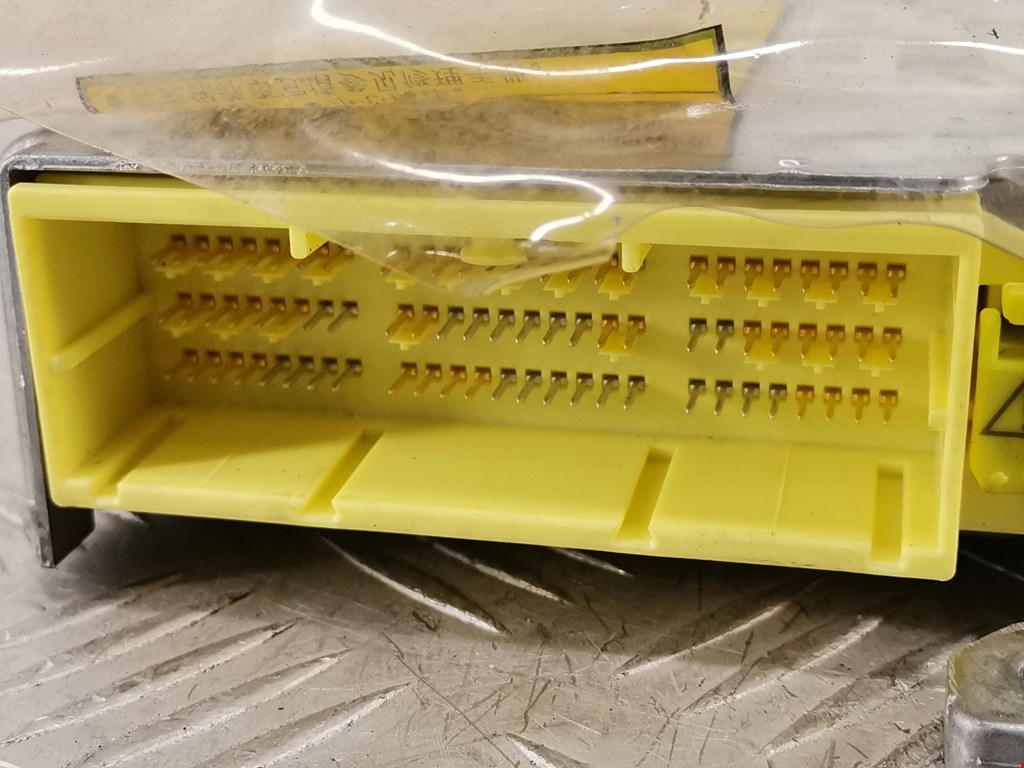 Блок управления AIR BAG TOYOTA Prius II XW20 2003-2012