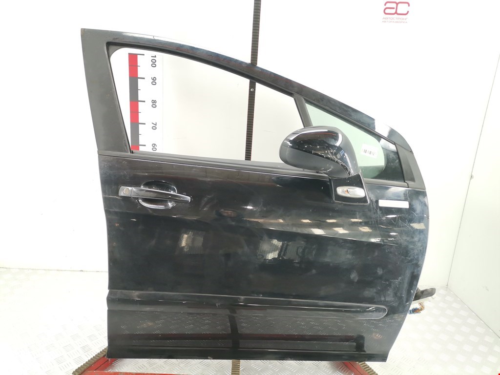 Стекло двери передней правой Peugeot 308 (2007-2015)