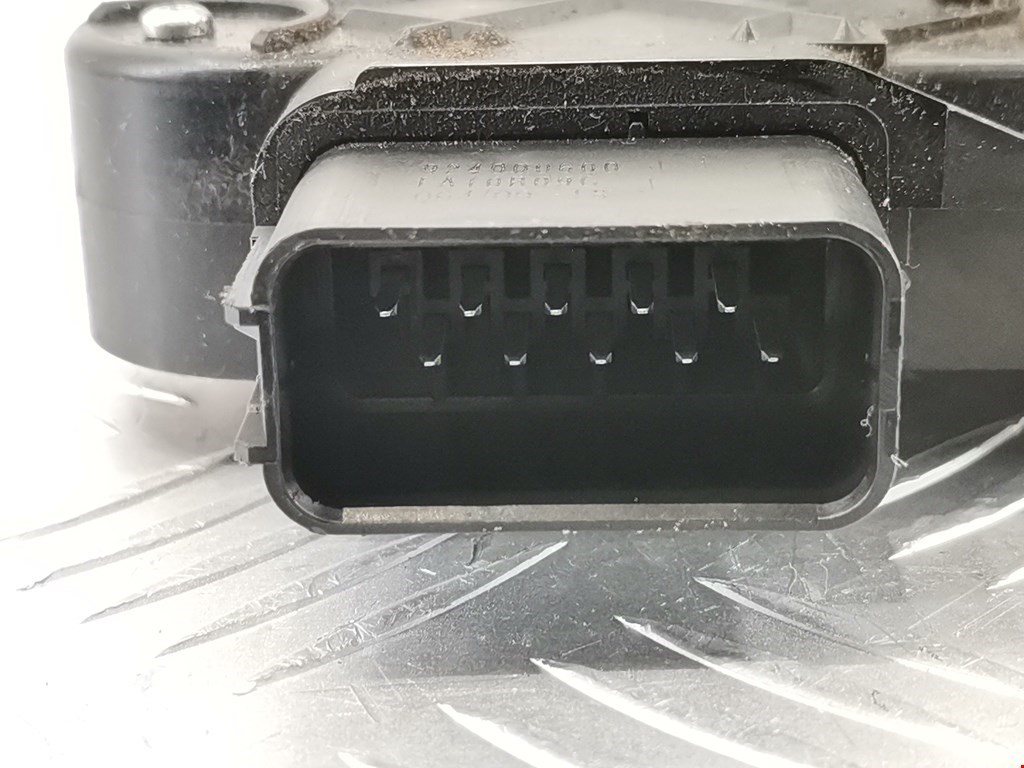 Замок двери задней правой FORD C-MAX 2003-2010