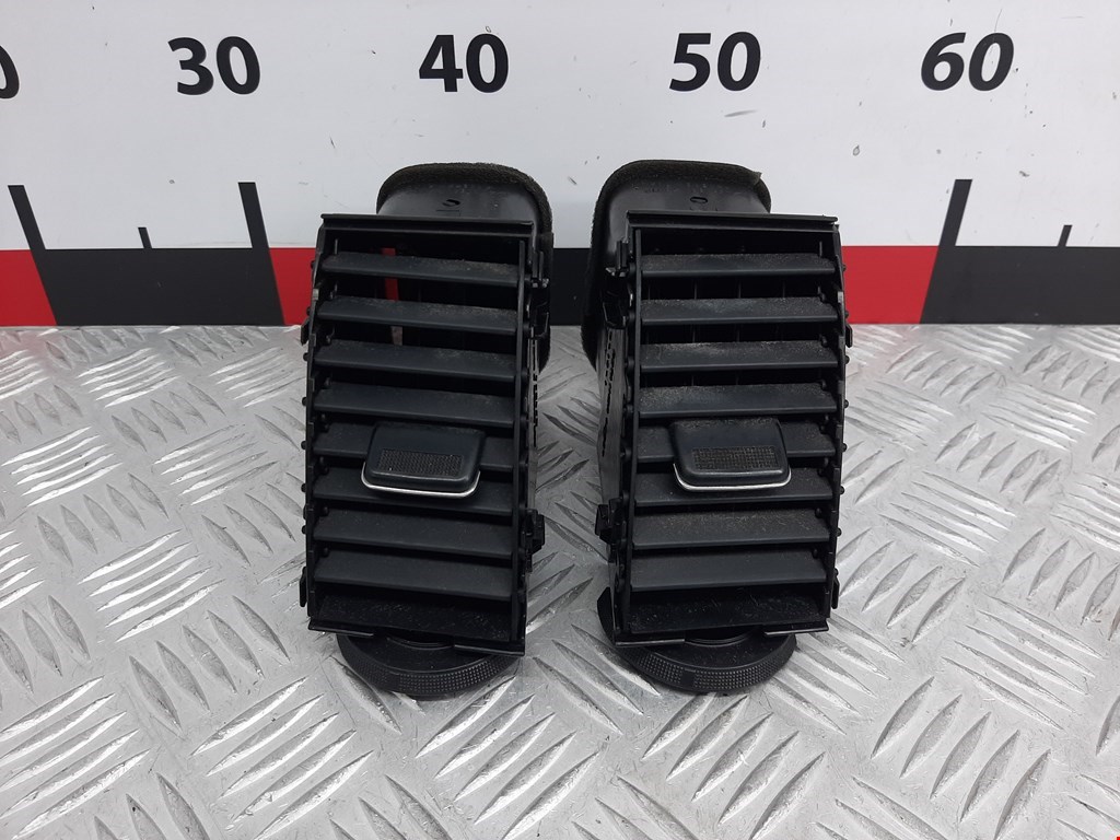 Дефлектор воздушный TOYOTA Prius II XW20 2003-2012