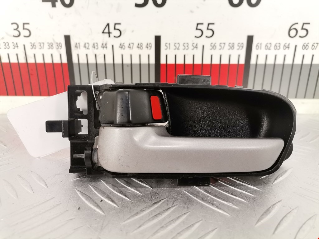 Ручка дверная передняя внутренняя левая SUZUKI Grand Vitara 2005-2015