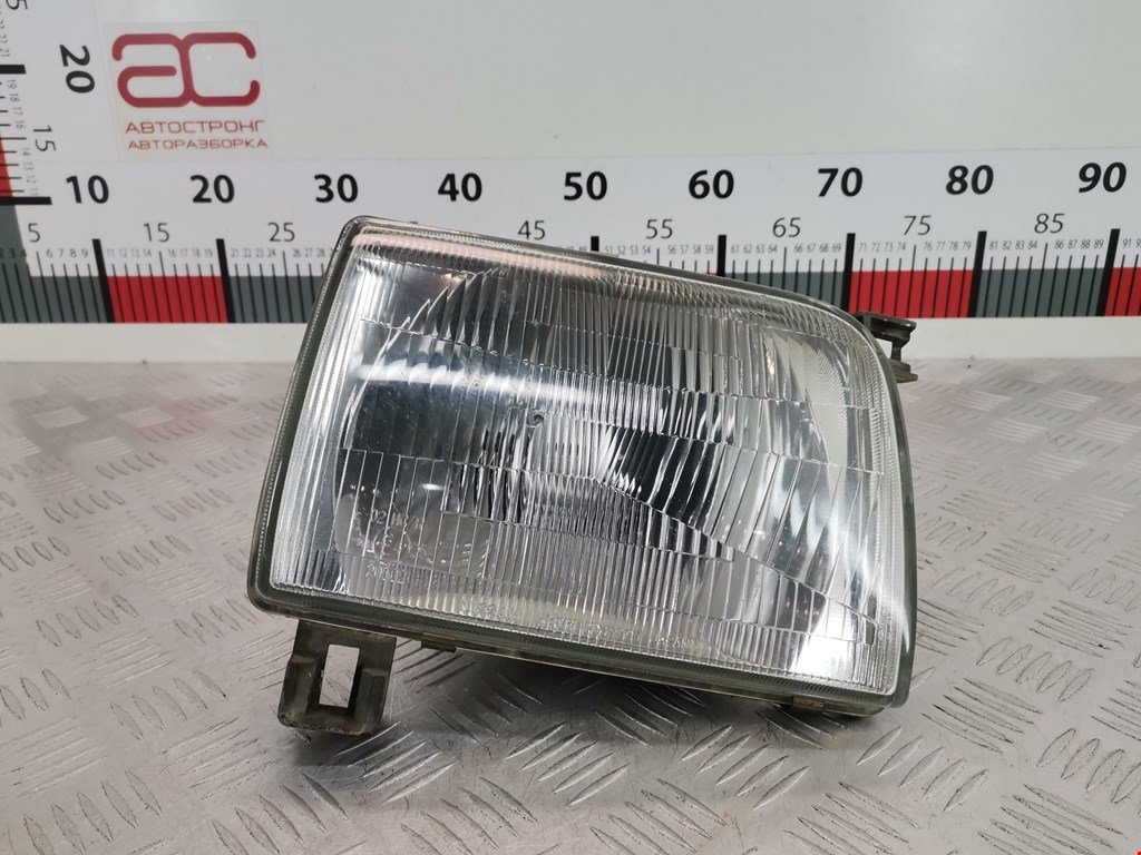 Фара правая NISSAN Pick-up D22 1996-2007