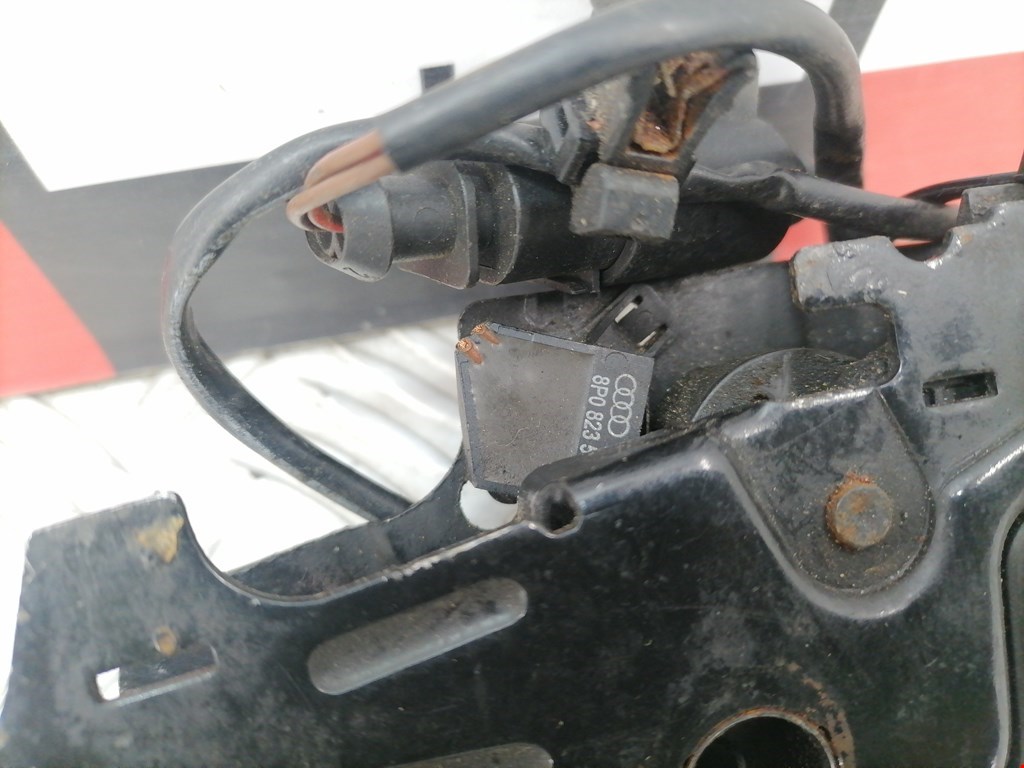 Замок капота AUDI A3 8P 2003-2013
