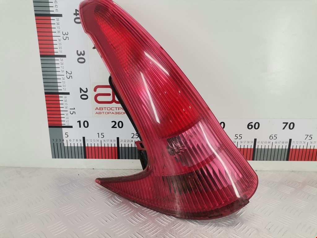 Фонарь задний левый PEUGEOT 206 1998-2012