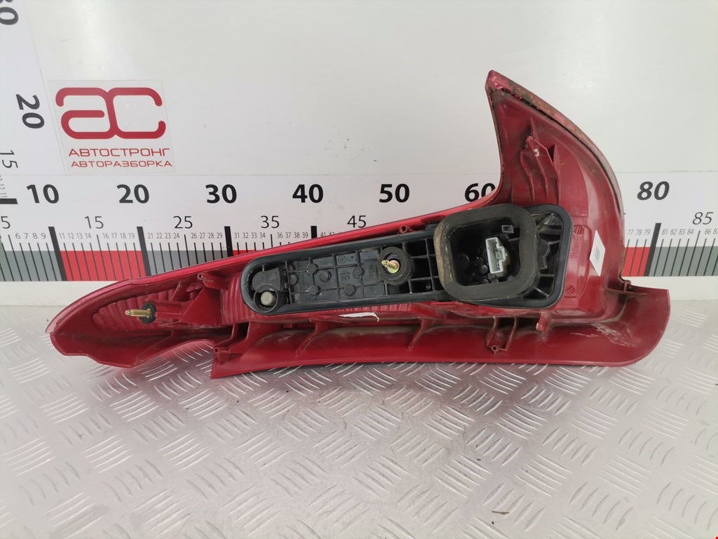 Фонарь задний левый PEUGEOT 206 1998-2012
