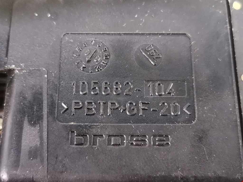 Стеклоподъемник задний правый MITSUBISHI Space Star 1999-2006