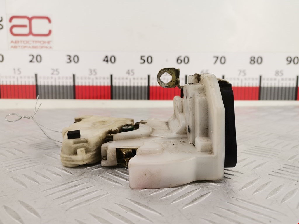 Замок двери задней правой SUBARU Impreza 2000-2007